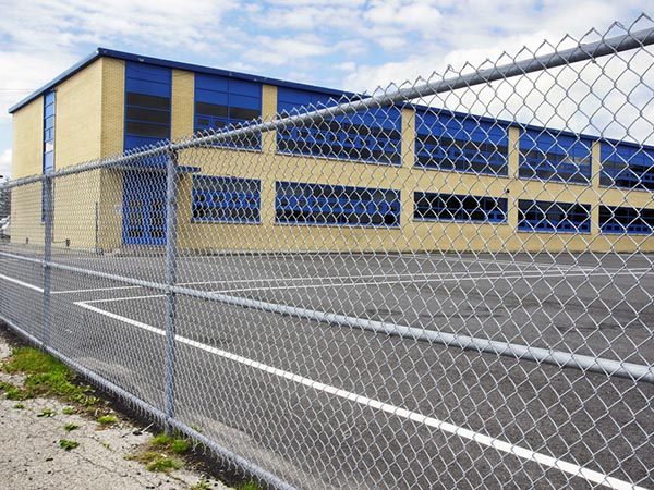 體育場(chǎng)防護(hù)柵欄 體育場(chǎng)防護(hù)柵欄