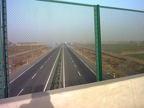 橋梁隔離網圖片4 橋梁隔離網圖片4