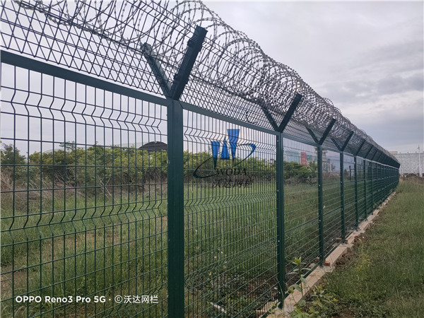 云南機(jī)場鋼筋網(wǎng)圍界護(hù)欄網(wǎng)